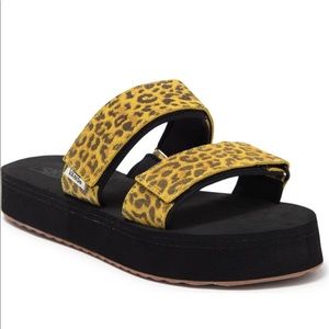 Vans Cayucas Mega Platform Slide Size 9